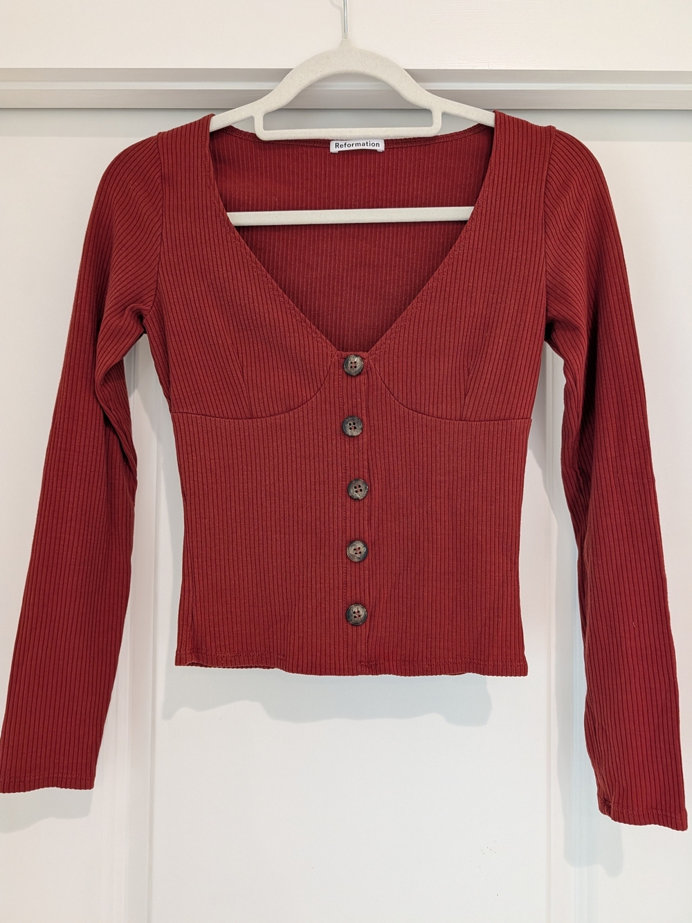 Reformation Women’s Deep Red Ribbed Button-Front V Neck Long Sleeve Top